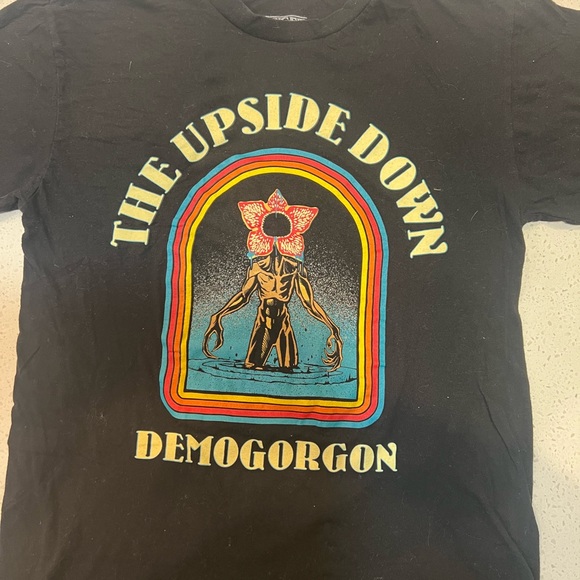 Stranger Things Demogorgon T-Shirt - Picture 5 of 6